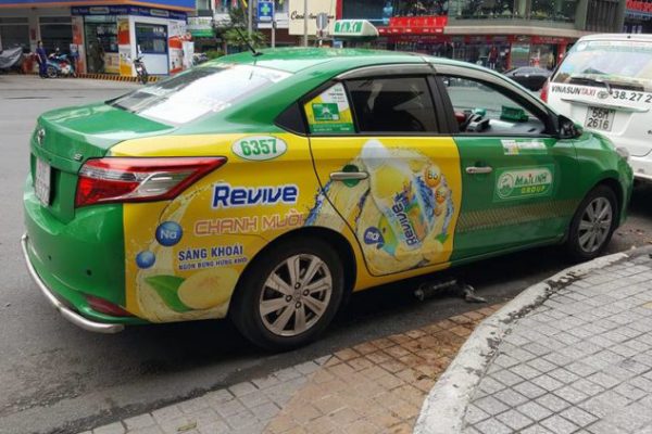 quảng cáo trên taxi