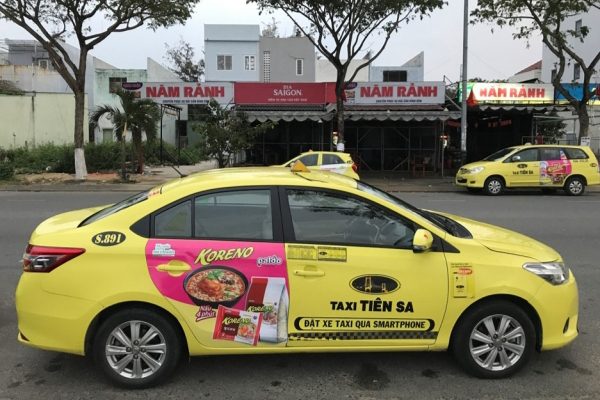 Quảng cáo trên taxi