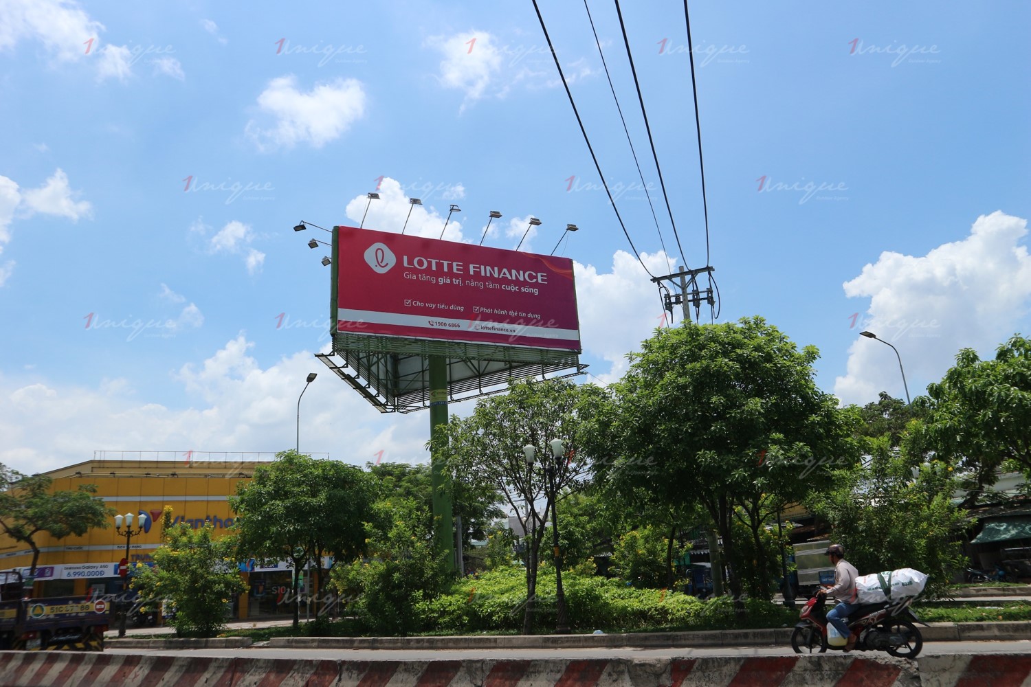 quảng cáo billboard