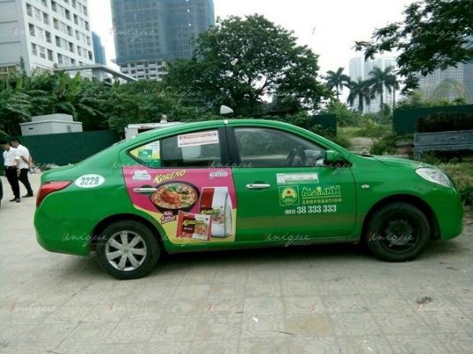 mỳ koreno quảng cáo trên taxi