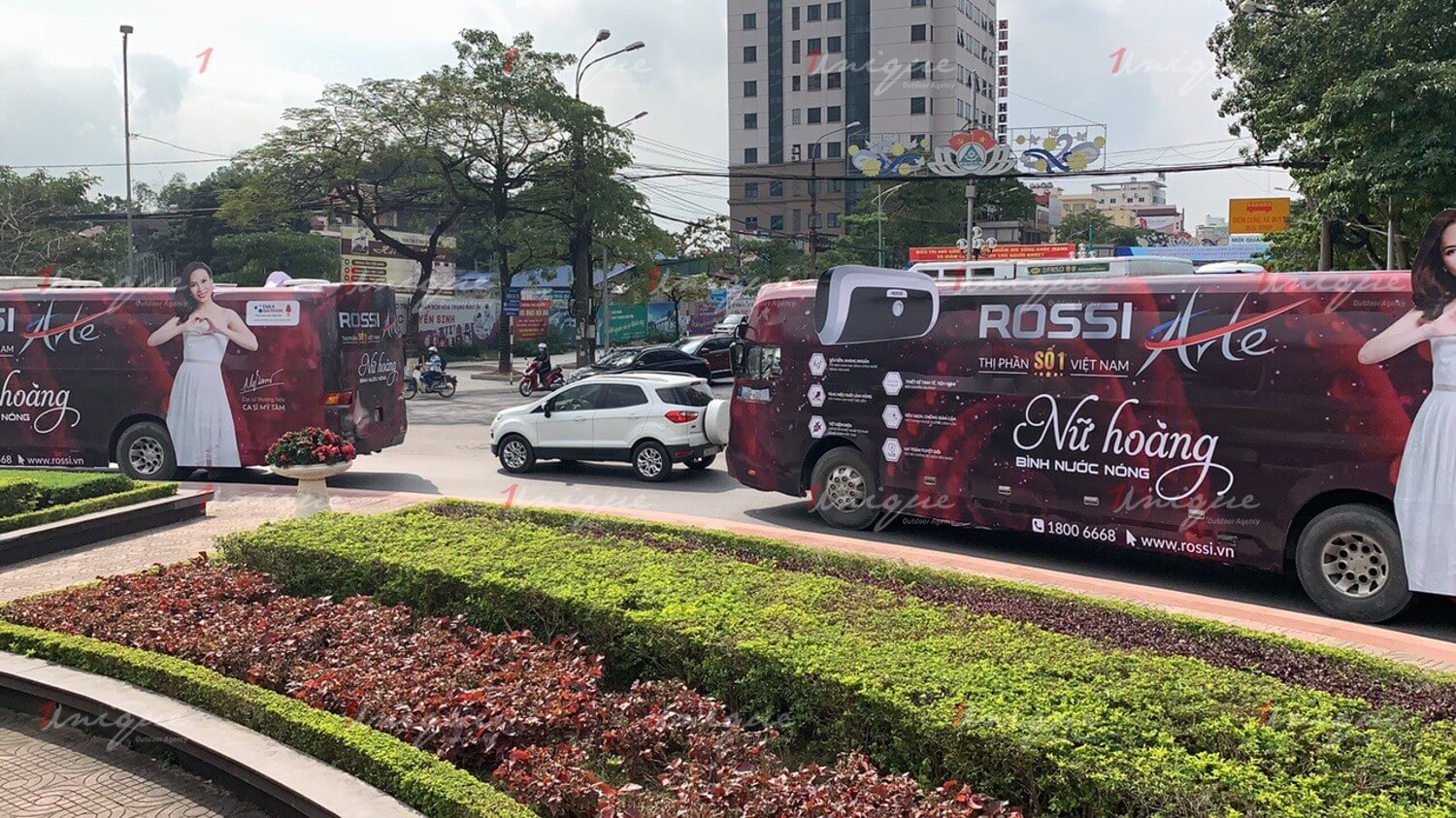 quảng cáo luxury roadshow cho rossi