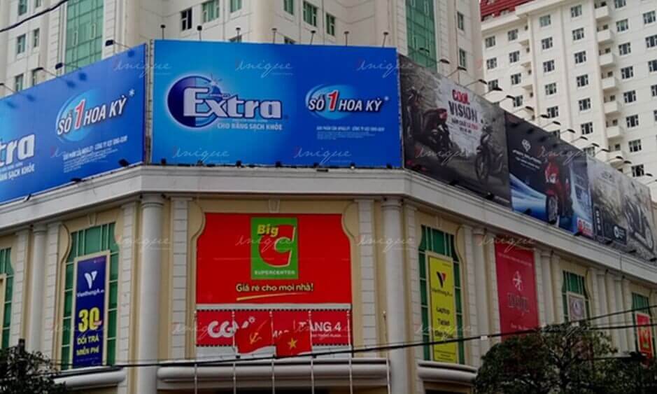 quảng cáo biển bảng tại siêu thị