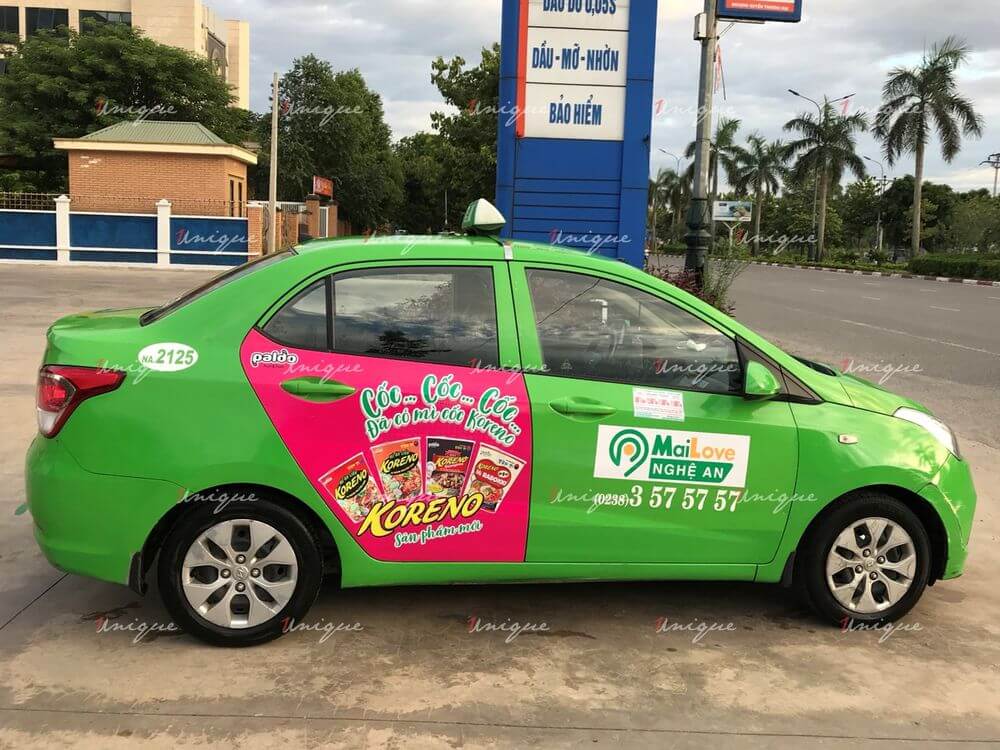 Mỳ cốc Koreno quảng cáo trên taxi