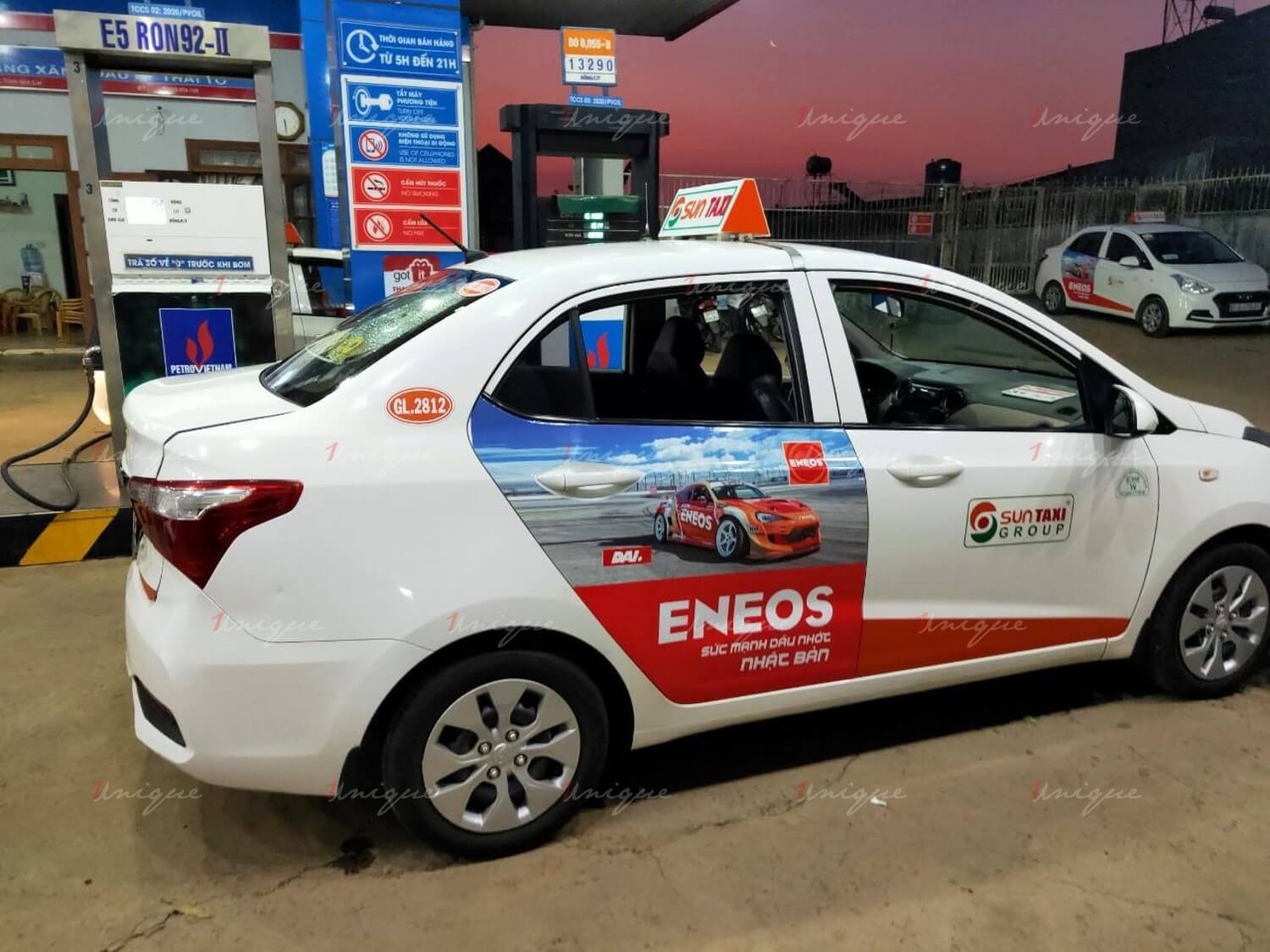 eneos quảng cáo trên taxi