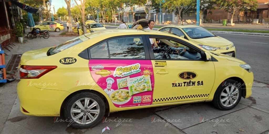 koreno rong biển vị ngao quảng cáo trên taxi