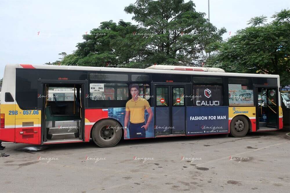 thời trang nam caluci quảng cáo trên xe bus