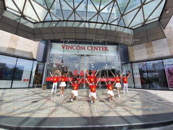 vincom quảng cáo luxury roadshow