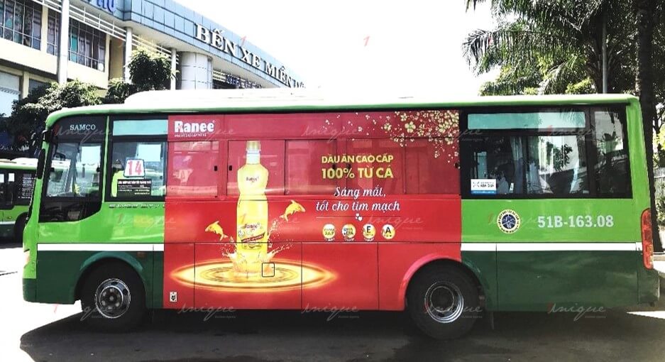 dầu cá ranee quảng cáo trên taxi và xe bus